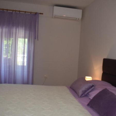 Apartments Sabina I Grapes Малинска Экстерьер фото