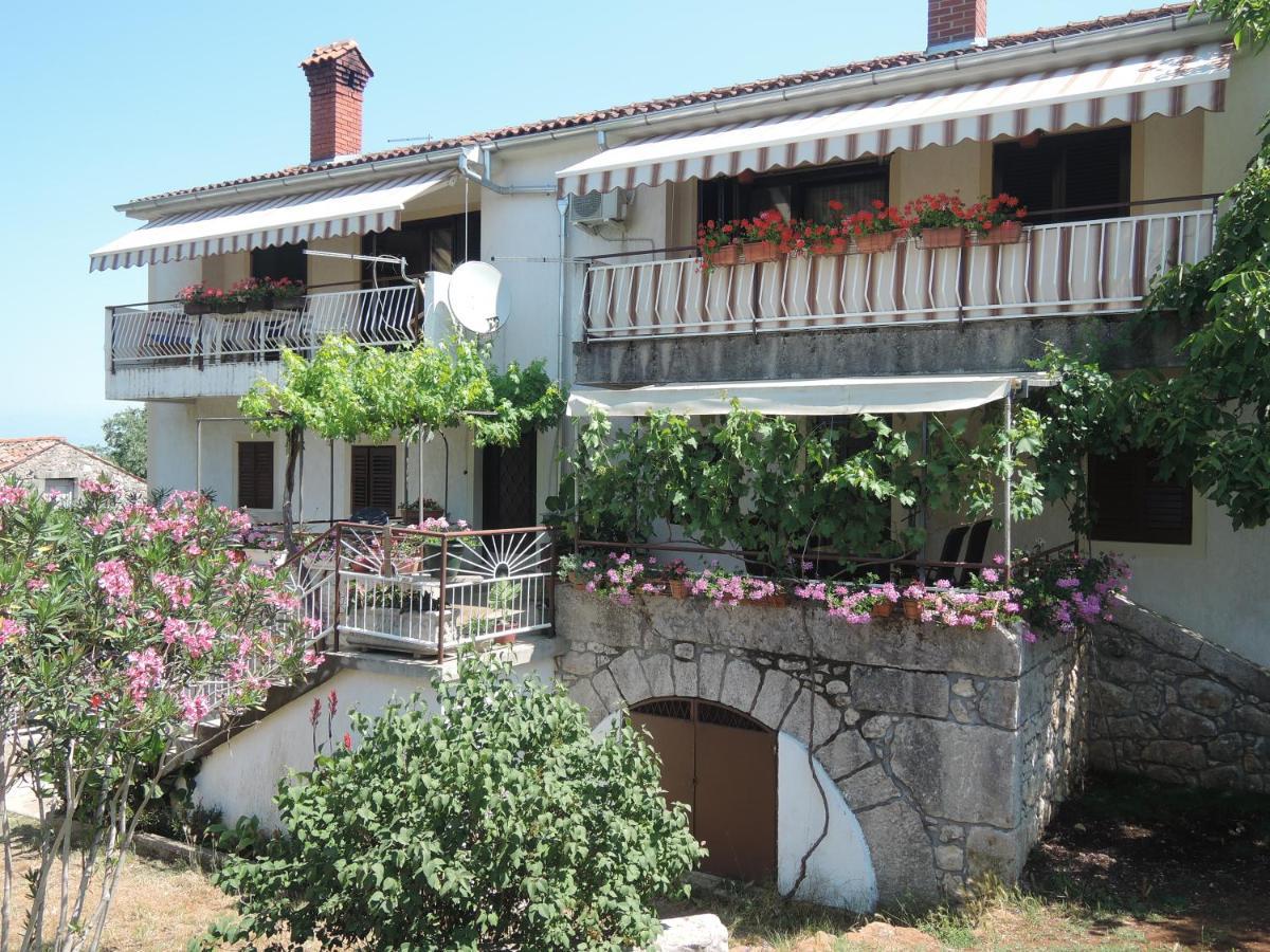 Apartments Sabina I Grapes Малинска Экстерьер фото