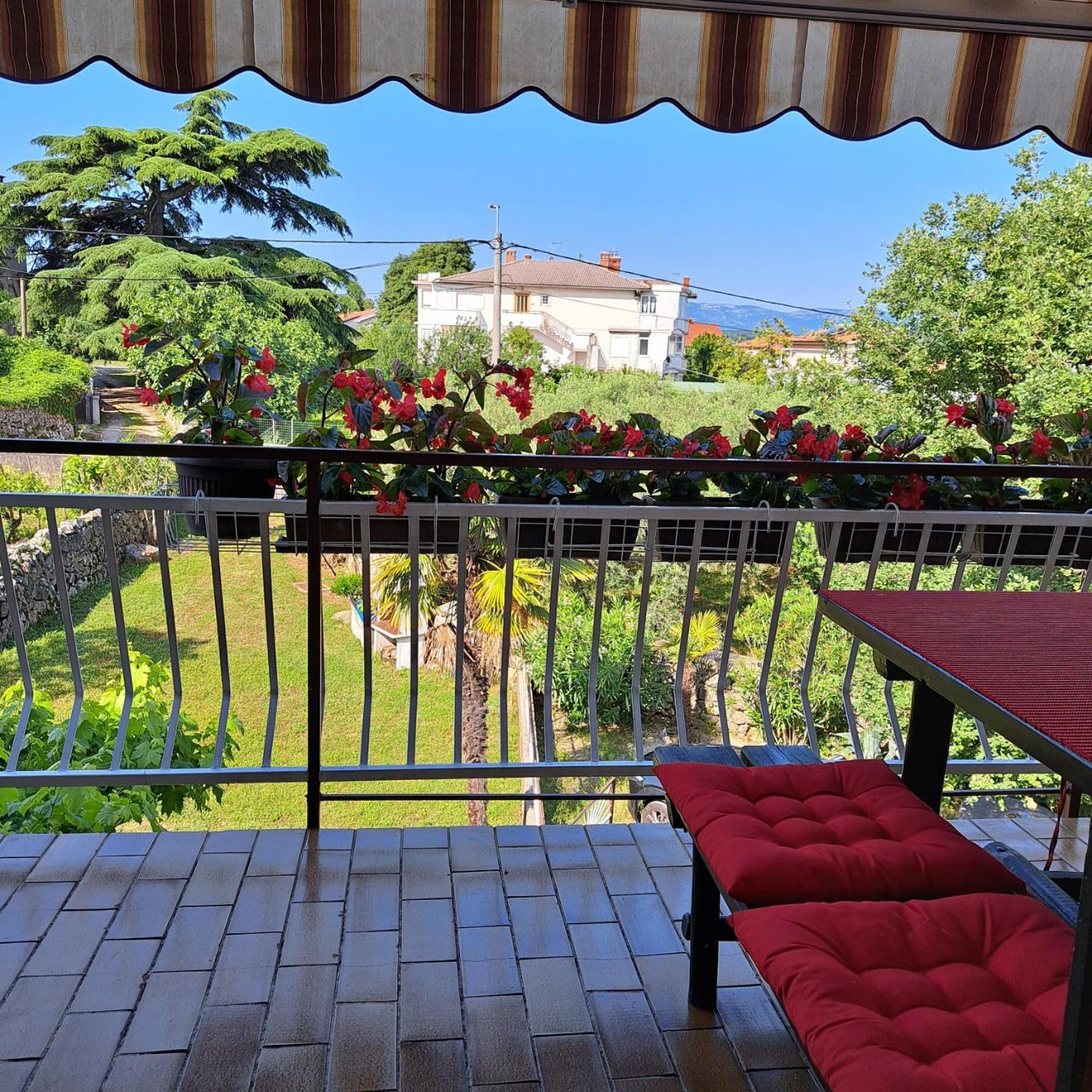 Apartments Sabina I Grapes Малинска Экстерьер фото